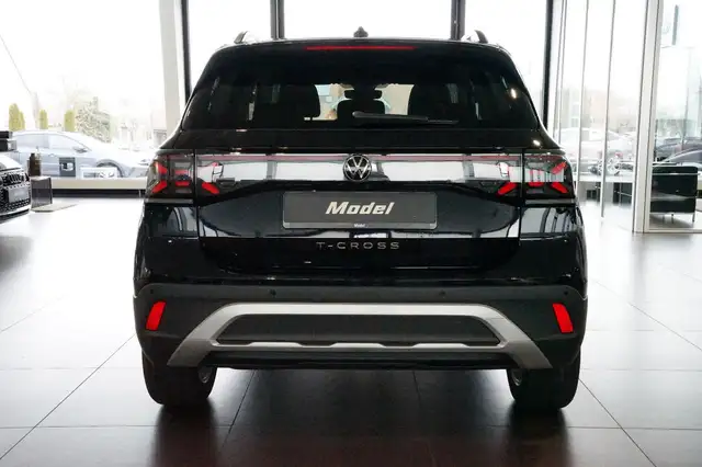 Volkswagen T-Cross view 5