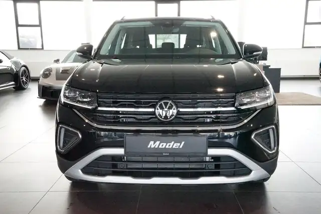 Volkswagen T-Cross view 3