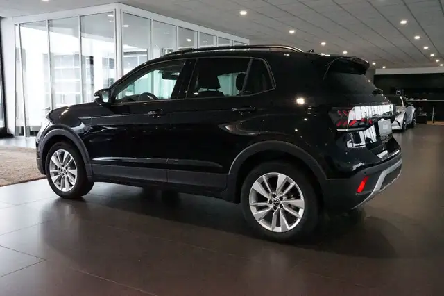 Volkswagen T-Cross view 2