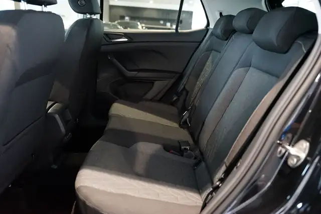 Volkswagen T-Cross view 11