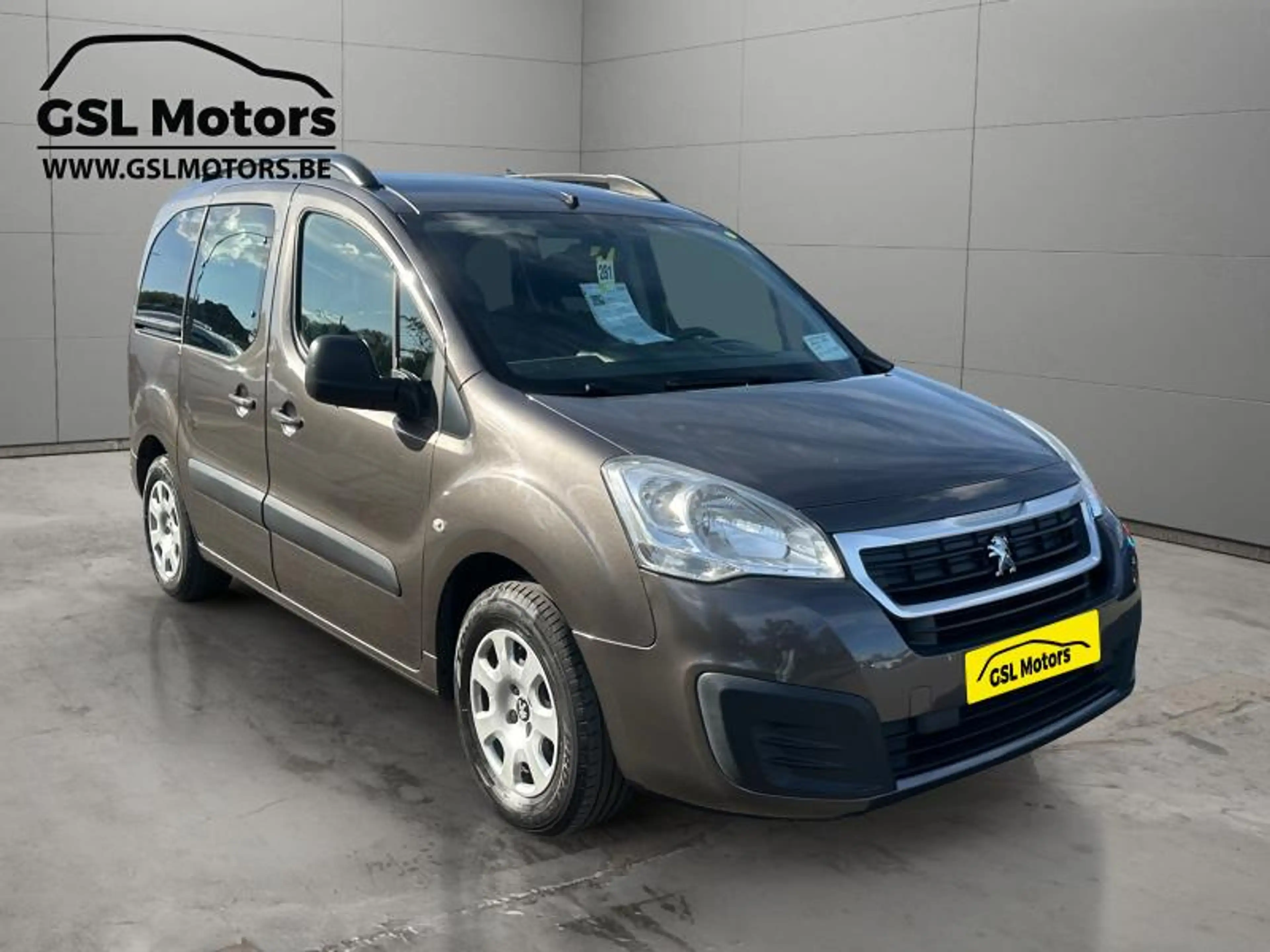 Peugeot Partner 6500 eur marchand1.6HDi 100Automatic gris 03/17 A — photo 3