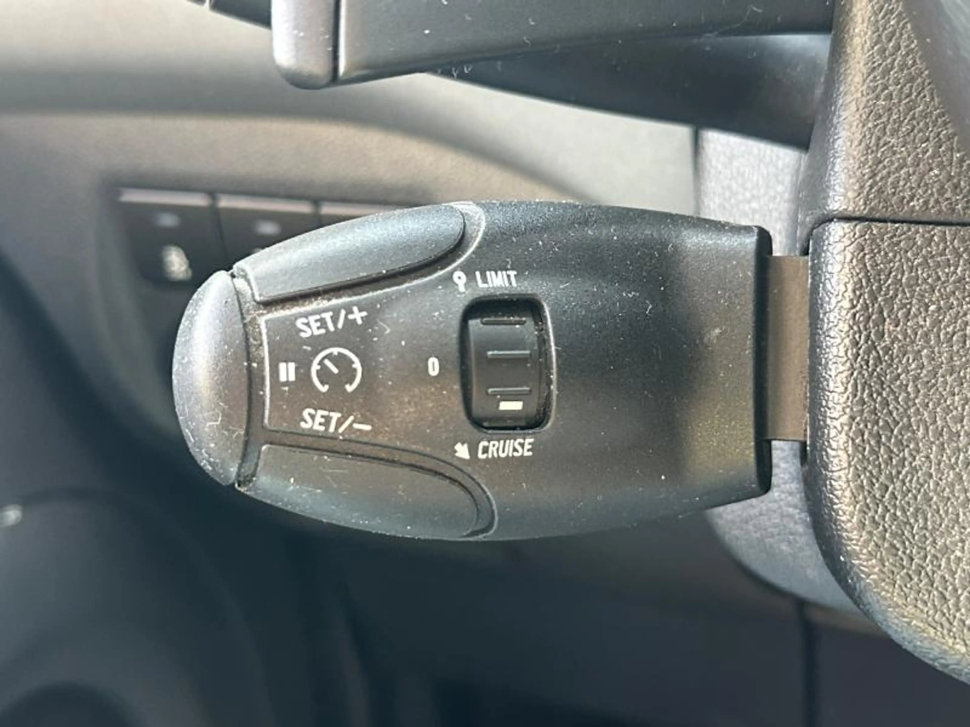 Peugeot Partner 6500 eur marchand1.6HDi 100Automatic gris 03/17 A — photo 14