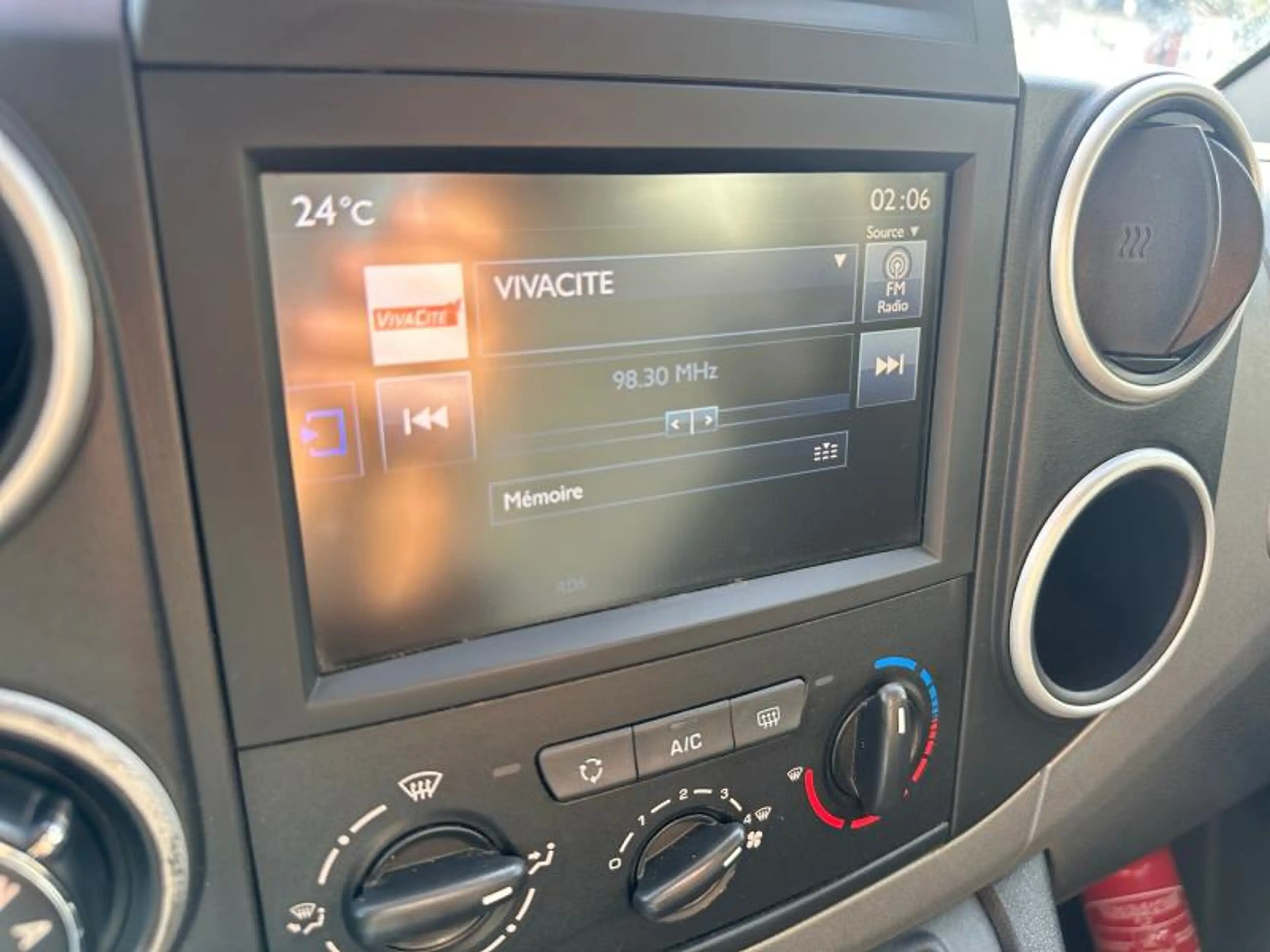 Peugeot Partner 6500 eur marchand1.6HDi 100Automatic gris 03/17 A — photo 12