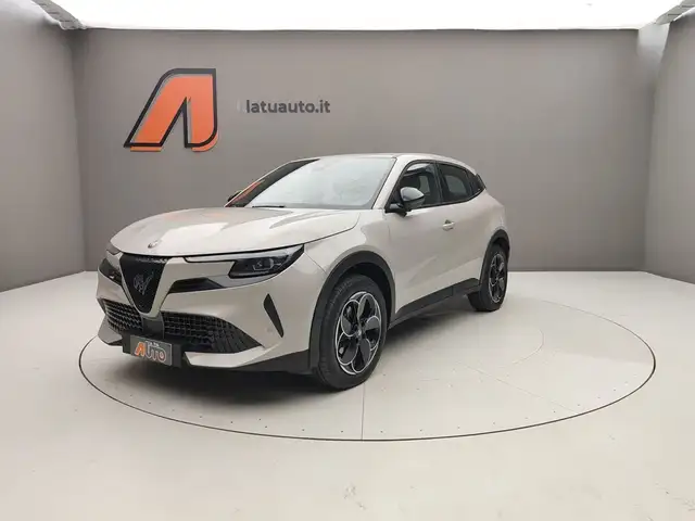 2025 Alfa Romeo Junior in Beige for sale