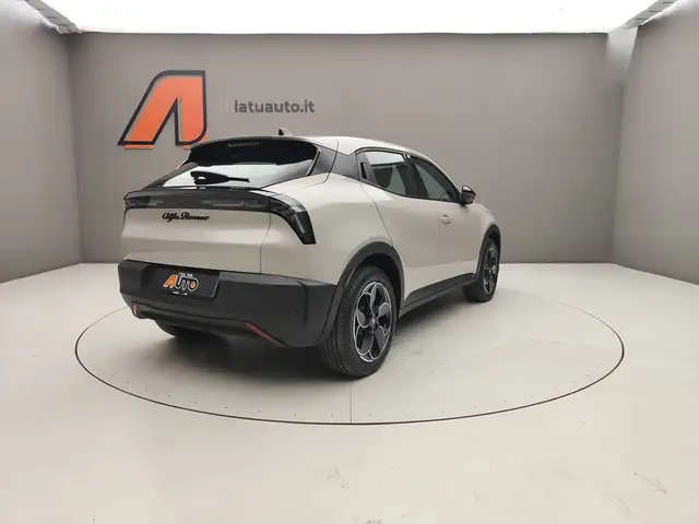 Alfa Romeo Junior view 7