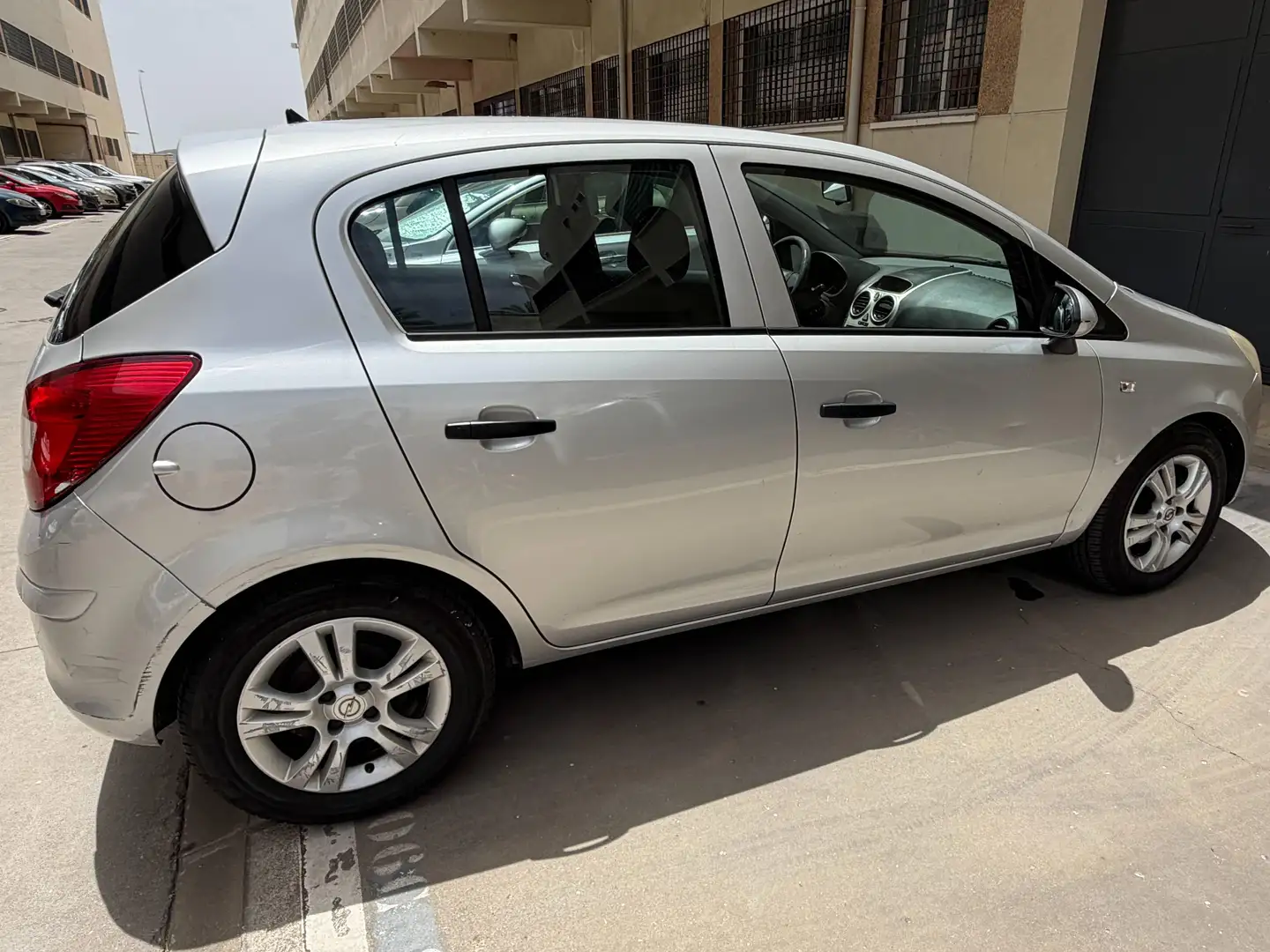 Opel Corsa Corsa 1.3CDTi Essentia ecoFlex Essentia Plateado - 1