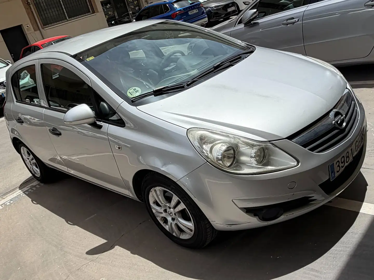 Opel Corsa Corsa 1.3CDTi Essentia ecoFlex Essentia Plateado - 2