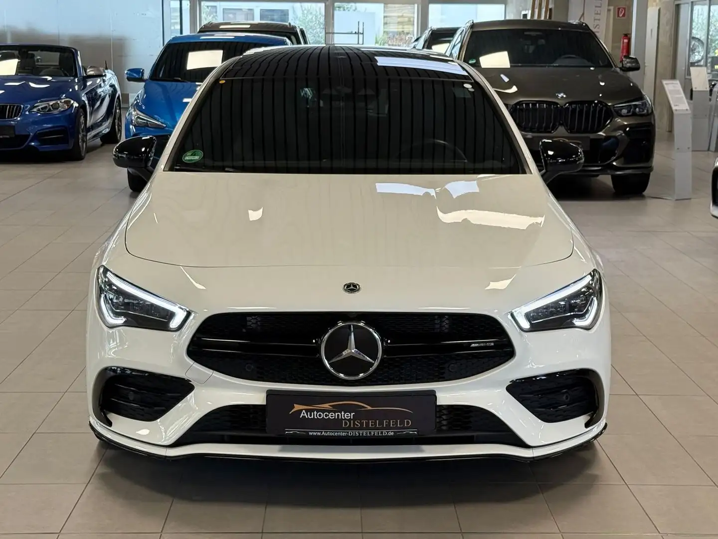 Mercedes-Benz CLA 35 AMG Automatik Panorama Weiß - 2