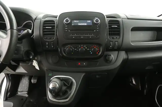 Opel Vivaro view 11