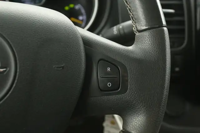 Opel Vivaro view 16