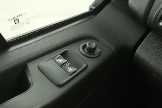 Opel Vivaro view 18