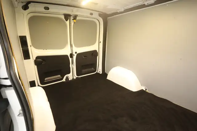 Opel Vivaro view 23