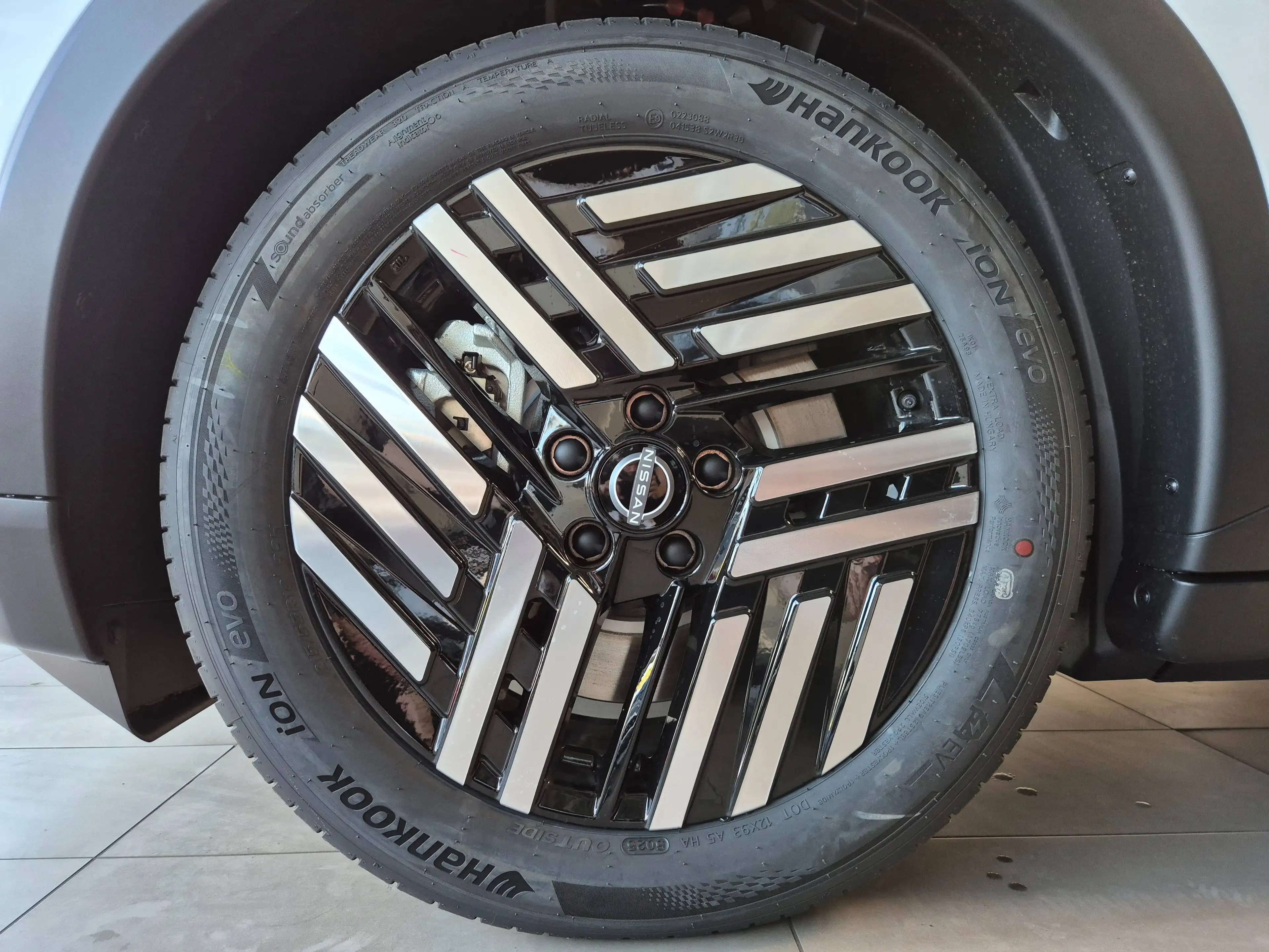 Nissan Leaf 75kWh Advance 217PS LED Panorama Winter — photo 4