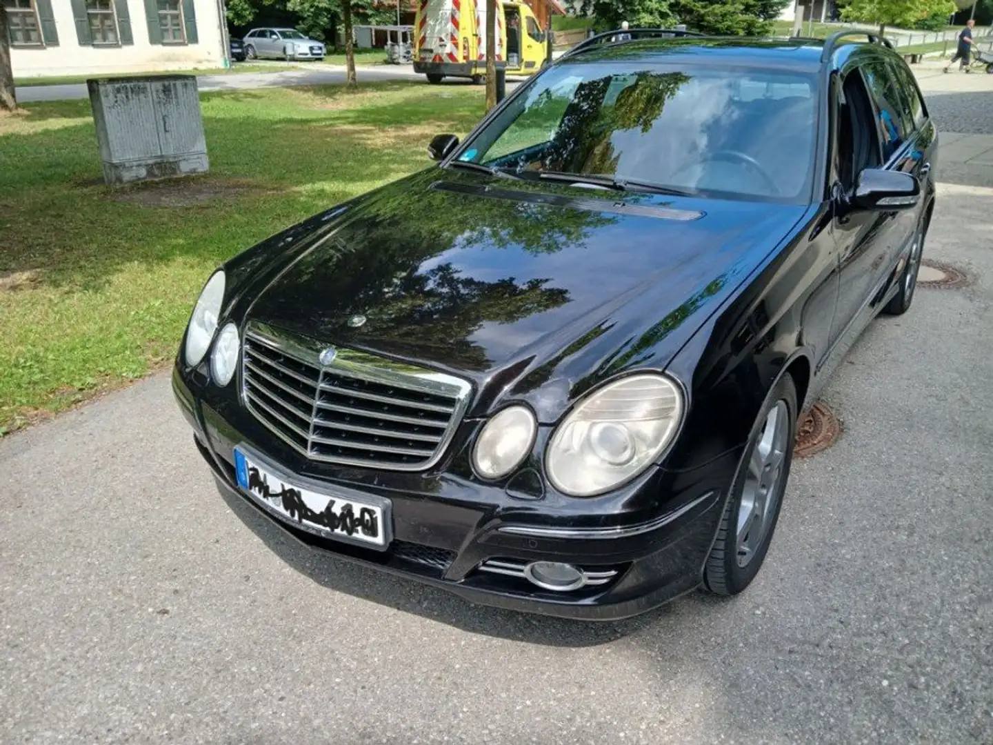Mercedes-Benz E 320 E 320 T CDI 4Matic Automatik Avantgarde DPF Busine - 1