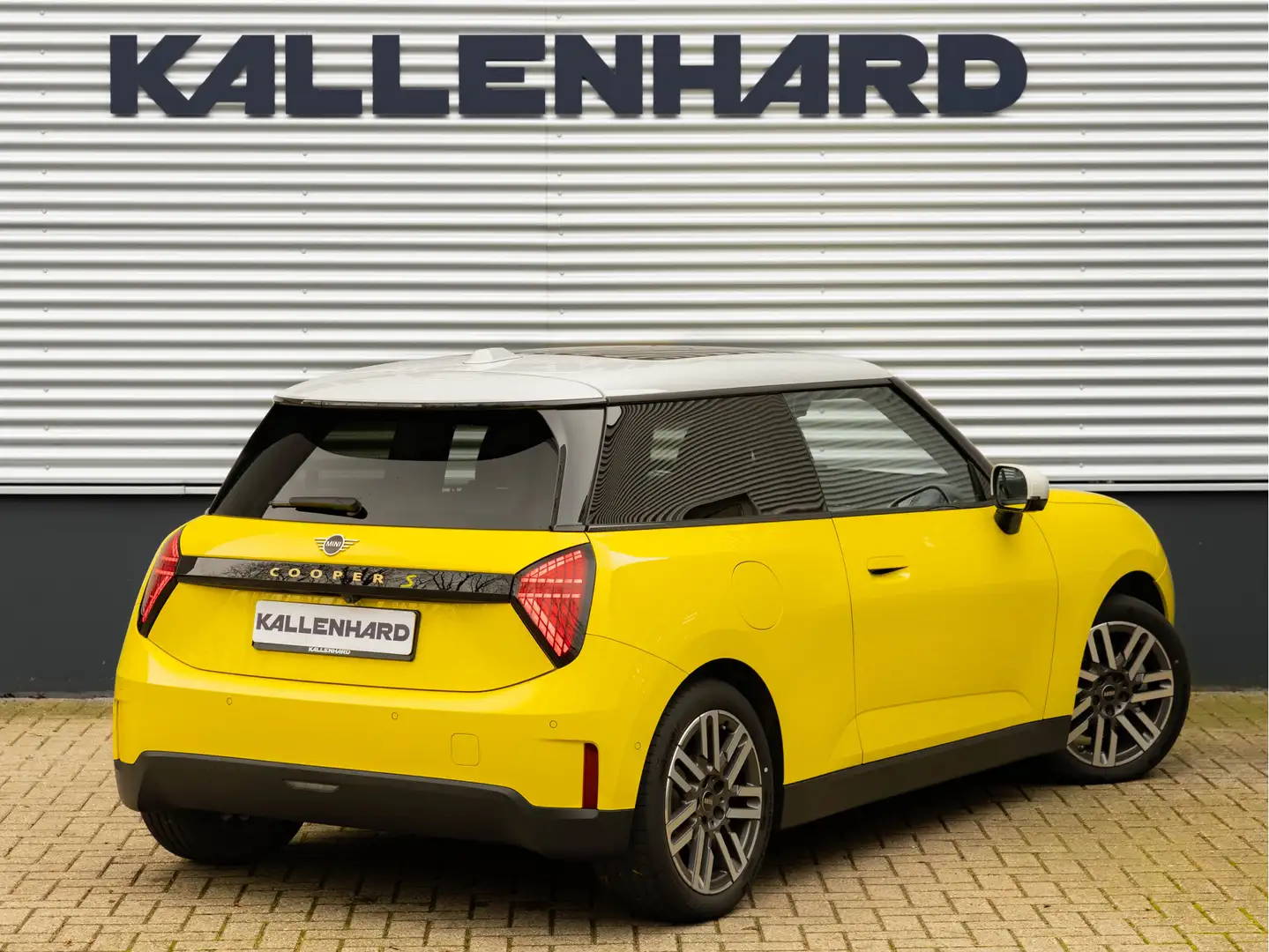 MINI Cooper SE Mini - Classic - XL-Pakket - Pano - Memoryzetel - Жовтий - 2