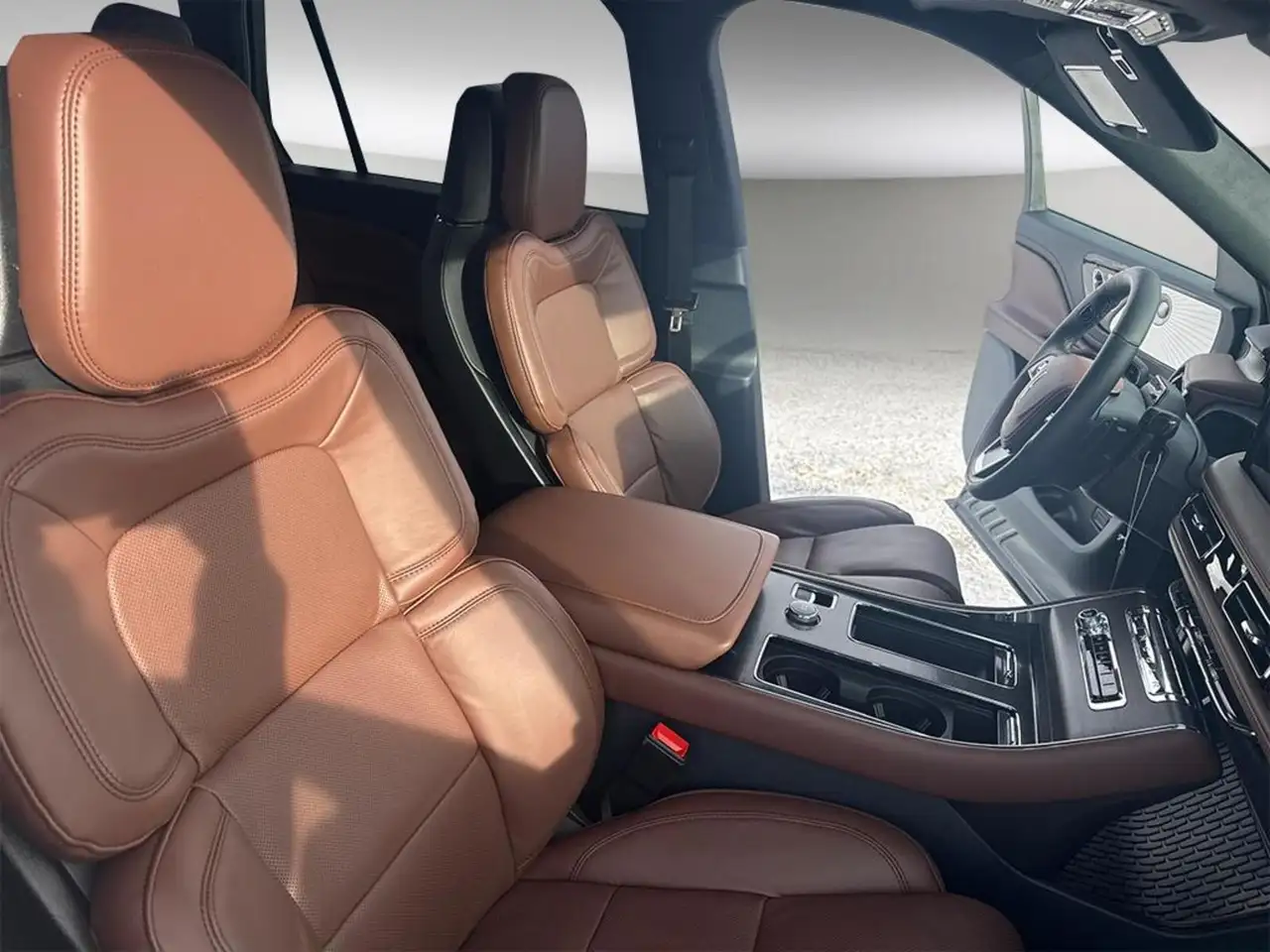 Lincoln Aviator снимка Lincoln Aviator