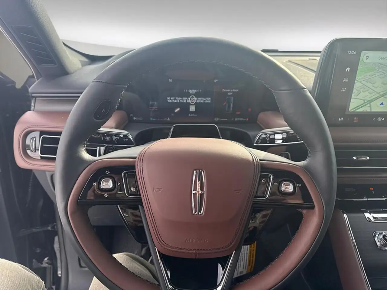 Lincoln Aviator снимка Lincoln Aviator