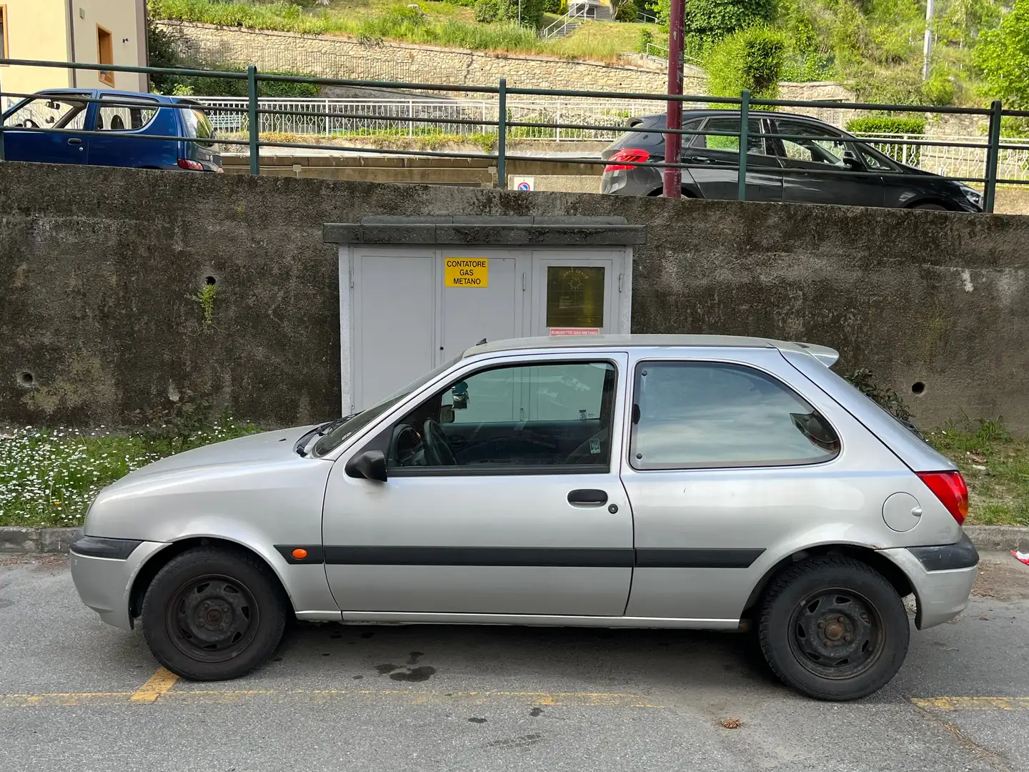 Ford Fiesta Fiesta IV 1999 3p 1.2 16v Ambiente Сірий - 1
