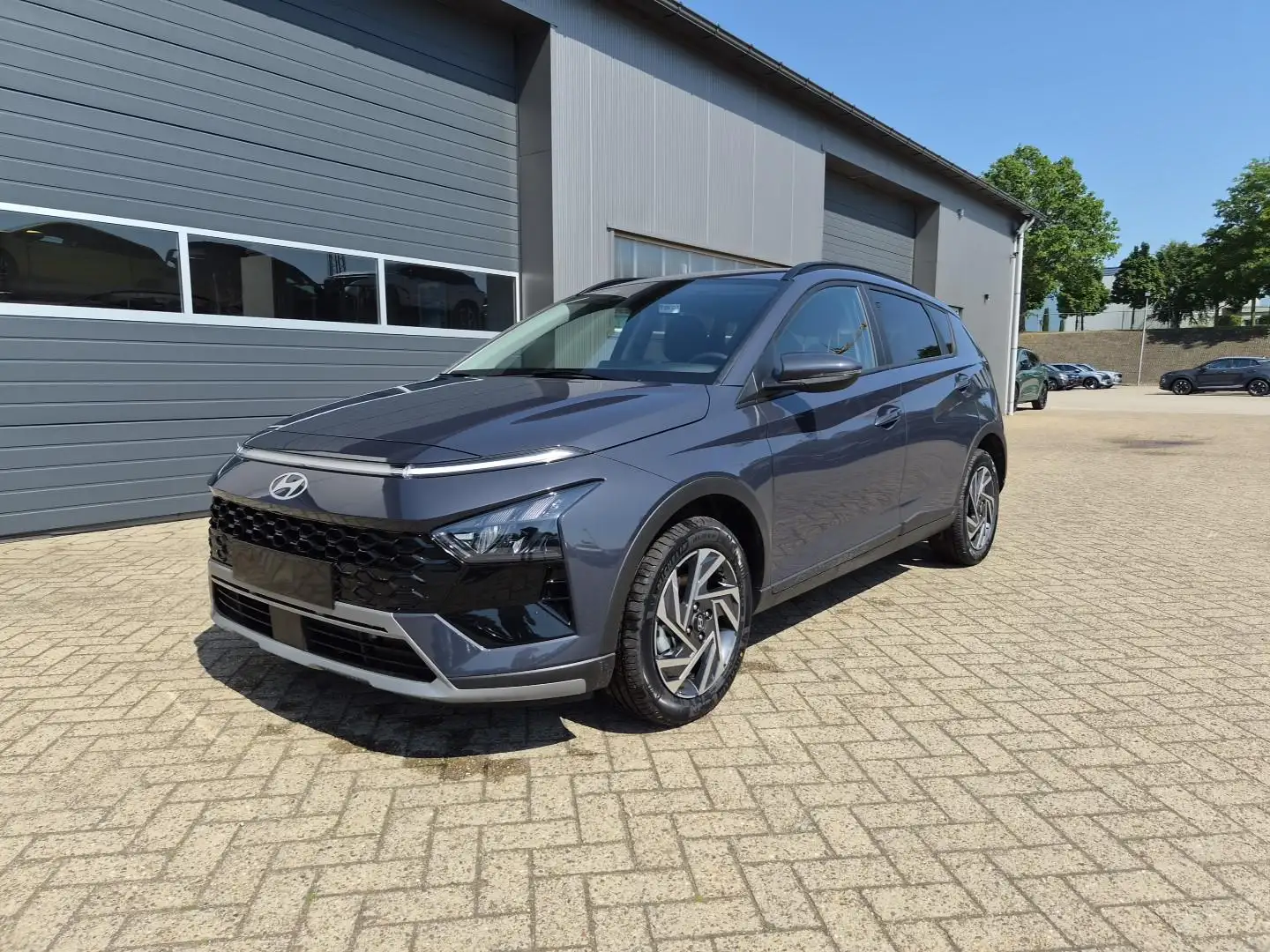 Hyundai BAYON Trend 1.0 T-GDI 90PS Automatik Klimaautomatik R... Grau - 1