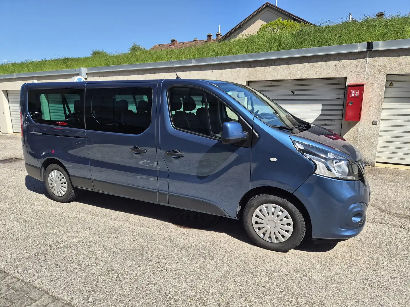 Nissan NV300 NV300 L2H1 Kombi 2,9t dCi145 Premium 9 Sitze Premi Blau - 2