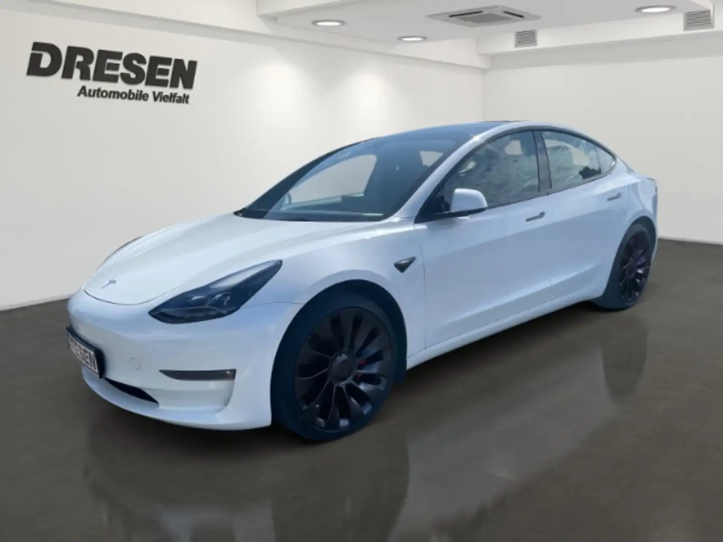Tesla Model 3 Dual AWD Tesla Performance AWD(393 kW 534 PS) White - 2
