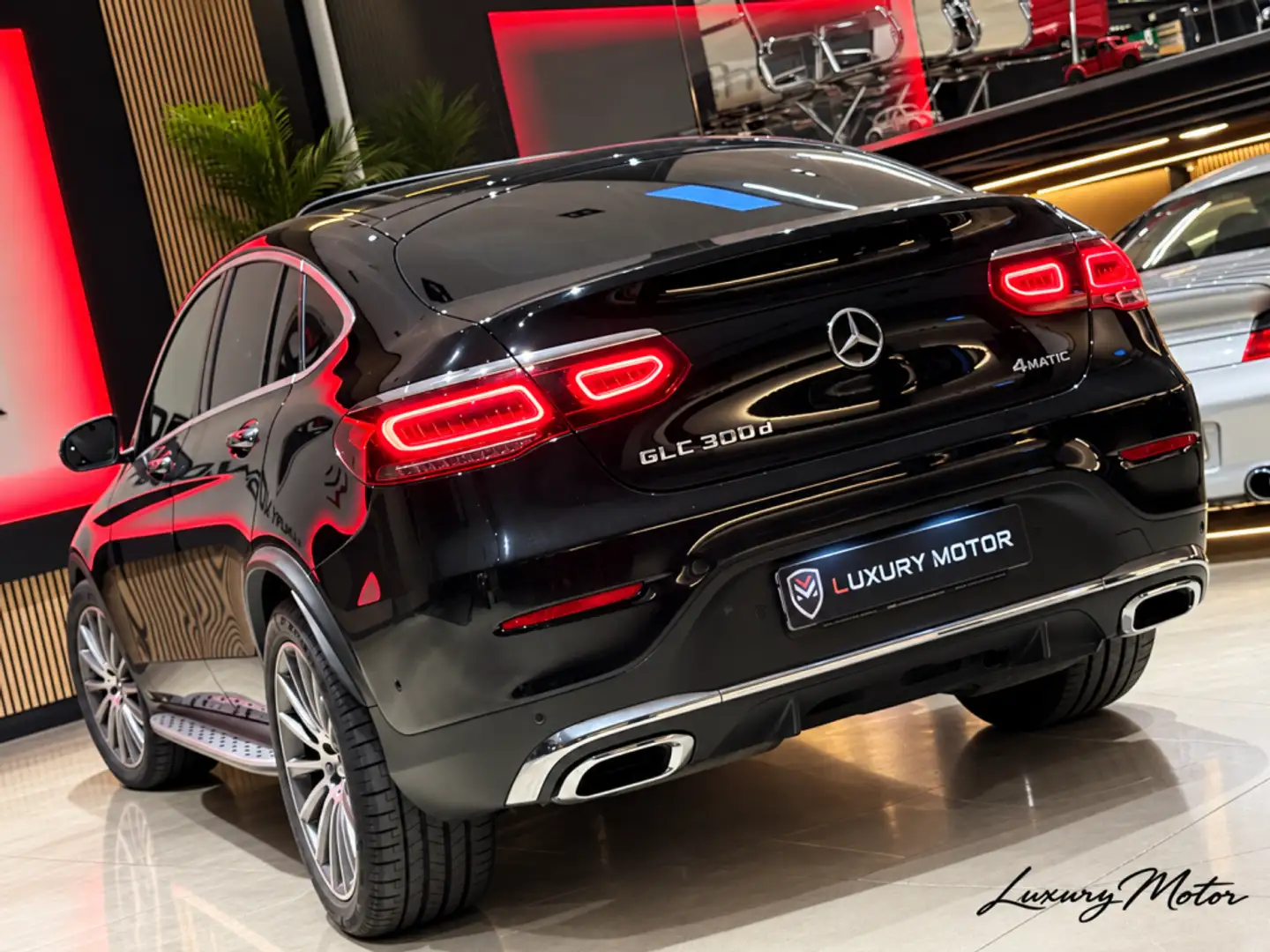 Mercedes-Benz GLC 300 Coupé 300d 4Matic 9G-Tronic Negro - 2
