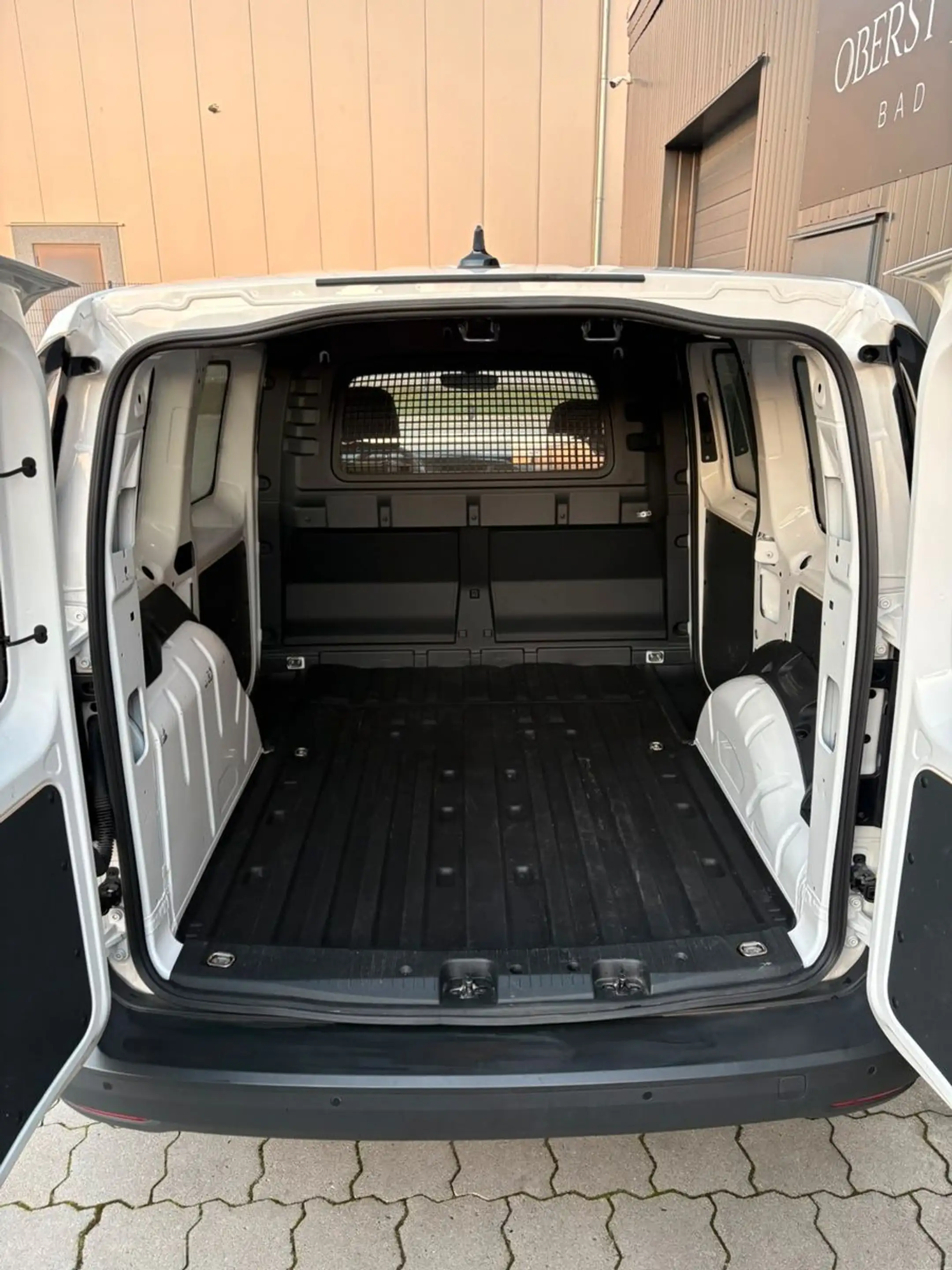 Volkswagen Caddy Cargo*1.Hand*Klima*Tüv Neu*Service Neu* — photo 15