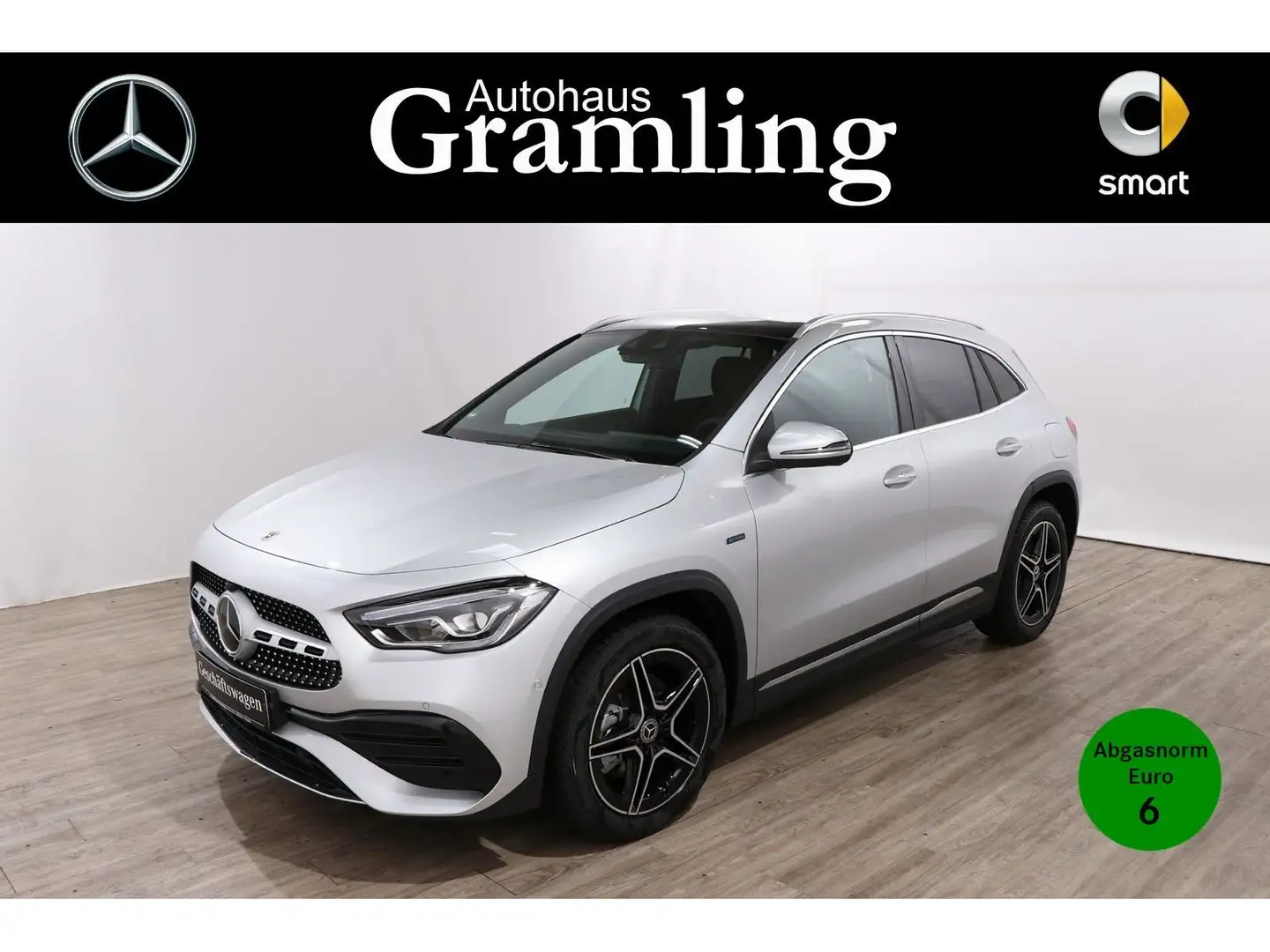 Mercedes-Benz GLA 250 e AMG Distr*Pano*LED*MBUX*Kamera*Ambient Silber - 1