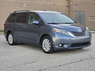5dr XLE 7-Pass AWD**3-Years Warranty**