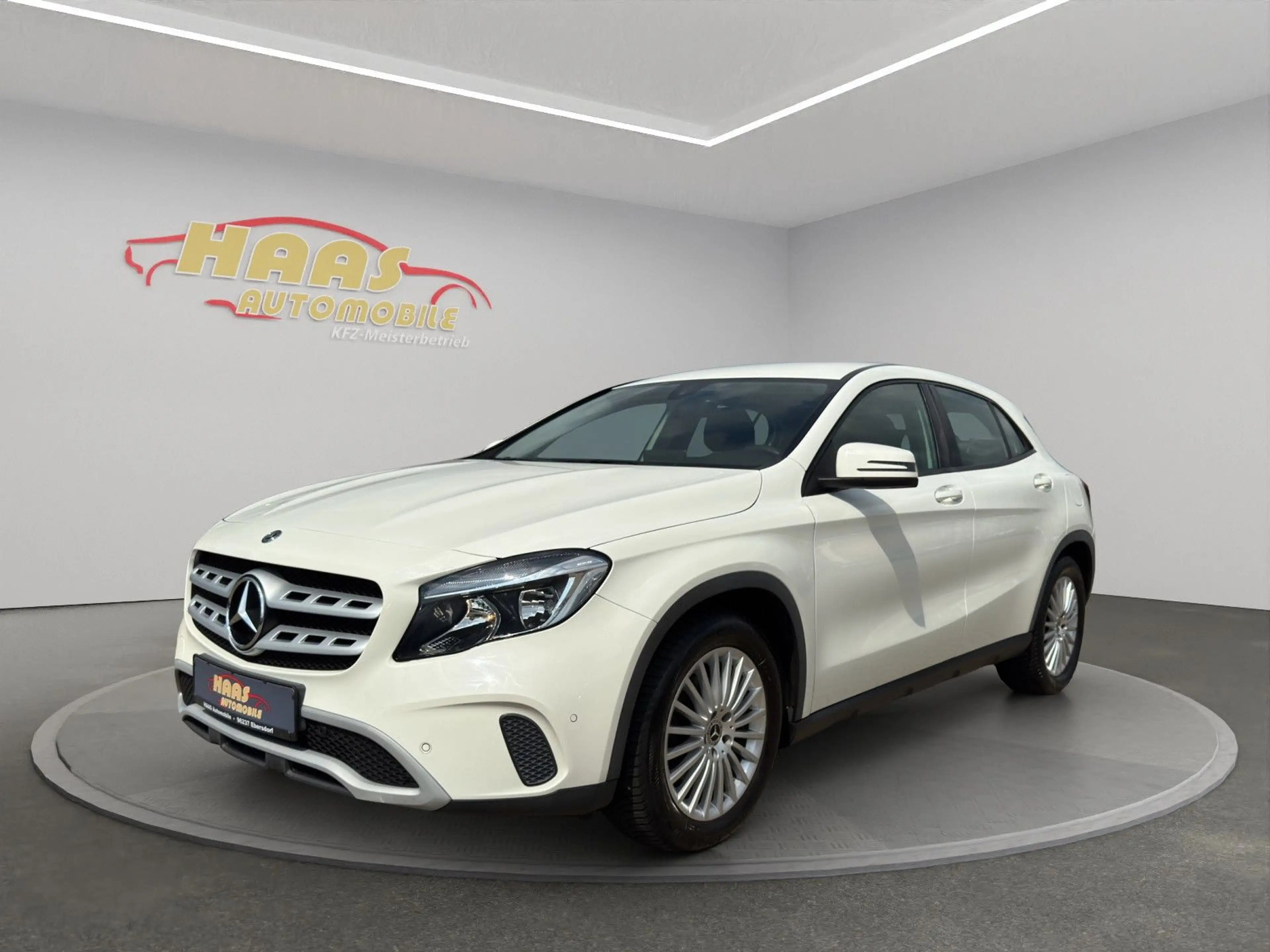 Mercedes-Benz GLA 200 d *Navigation*Tempomat*