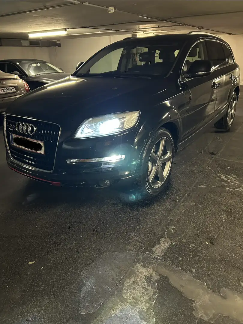Audi Q7 S-Line - 1
