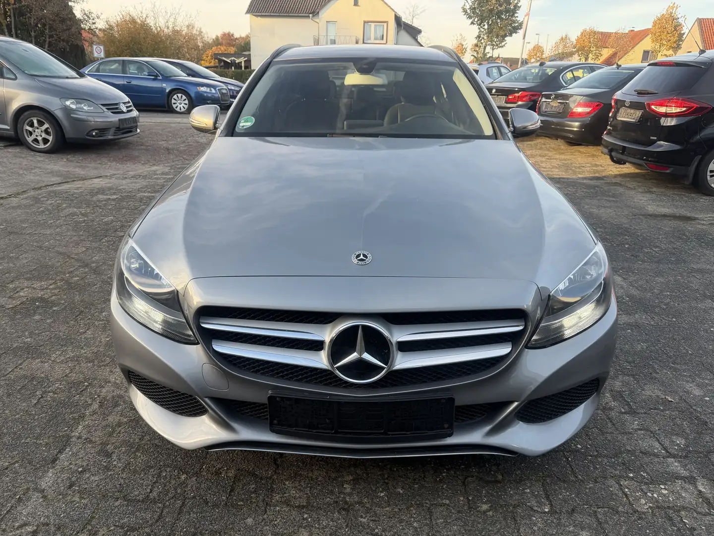 Mercedes-Benz C 200 Automatik/Klima/Leder/Ahk/Euro 6/Garantie Grau - 2