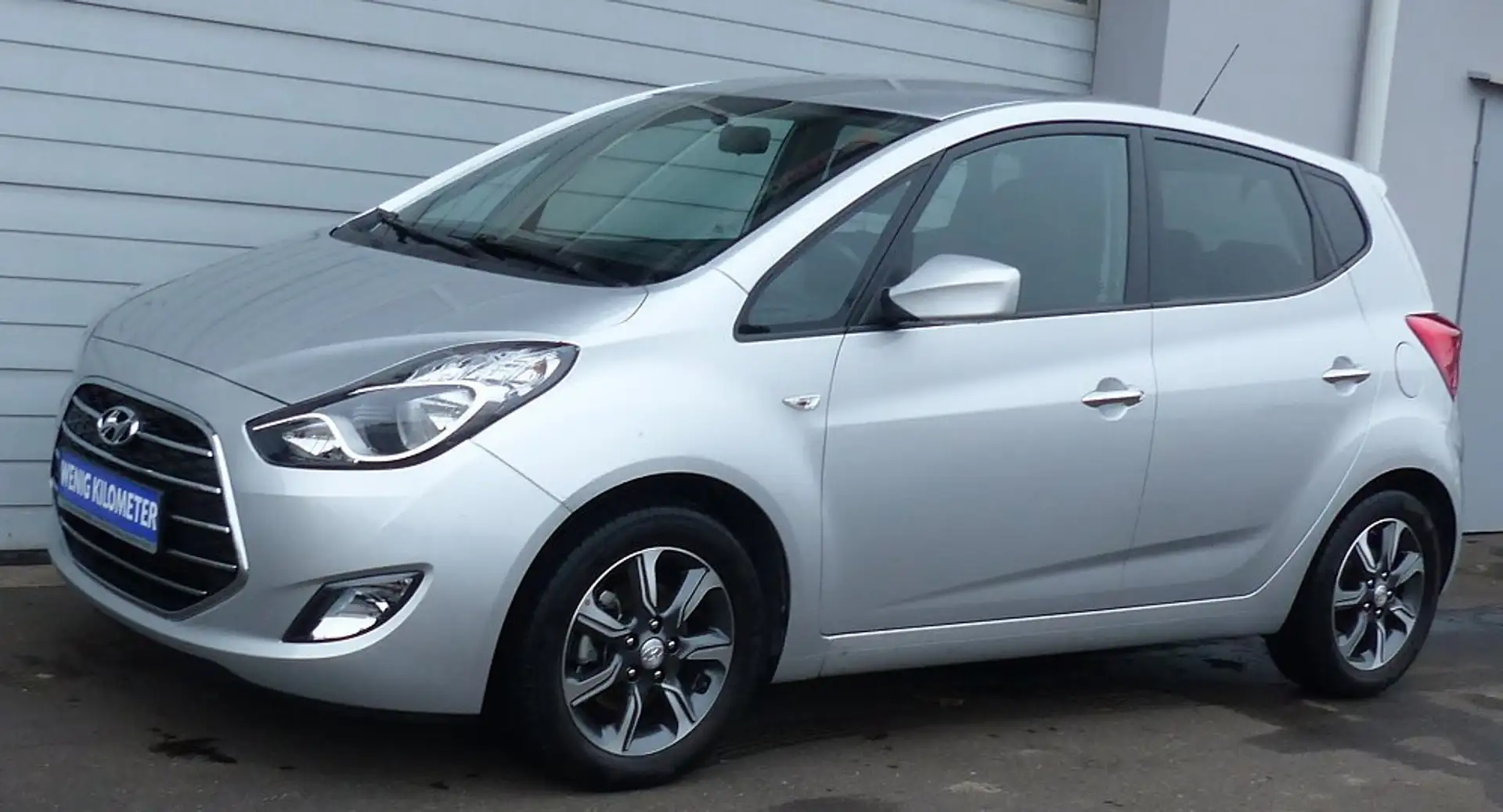 Hyundai iX20 blue Space TOP Zustand nur 16300 KM Argent - 1