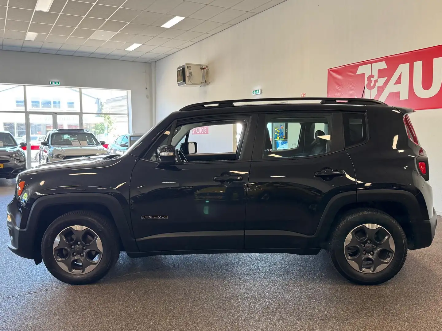 Jeep Renegade 1.4 MultiAir Longitude ECC AIRCO, CRUISE, ELEC PAK Zwart - 2