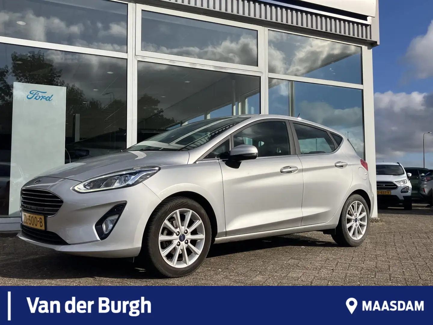 Ford Fiesta 5-deurs Titanium 1.0 ECOboost 100pk Trekhaak - voo Grijs - 1