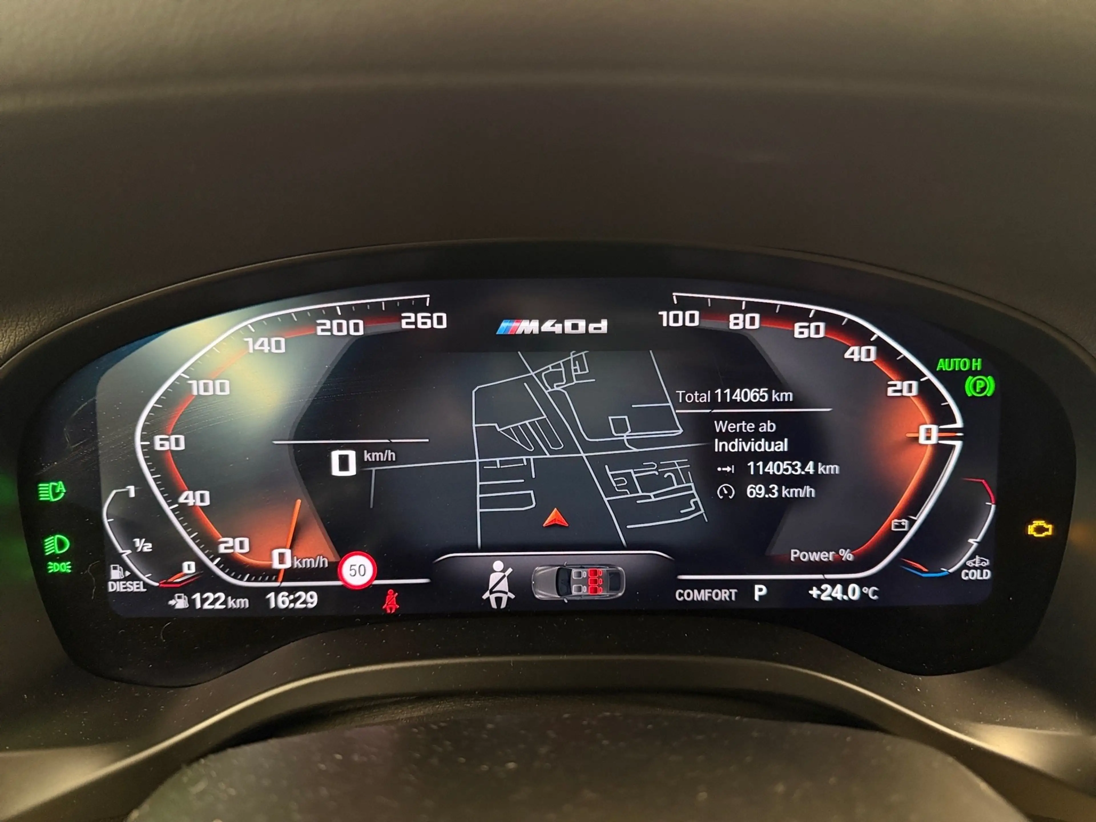 BMW X4 M40d — photo 4