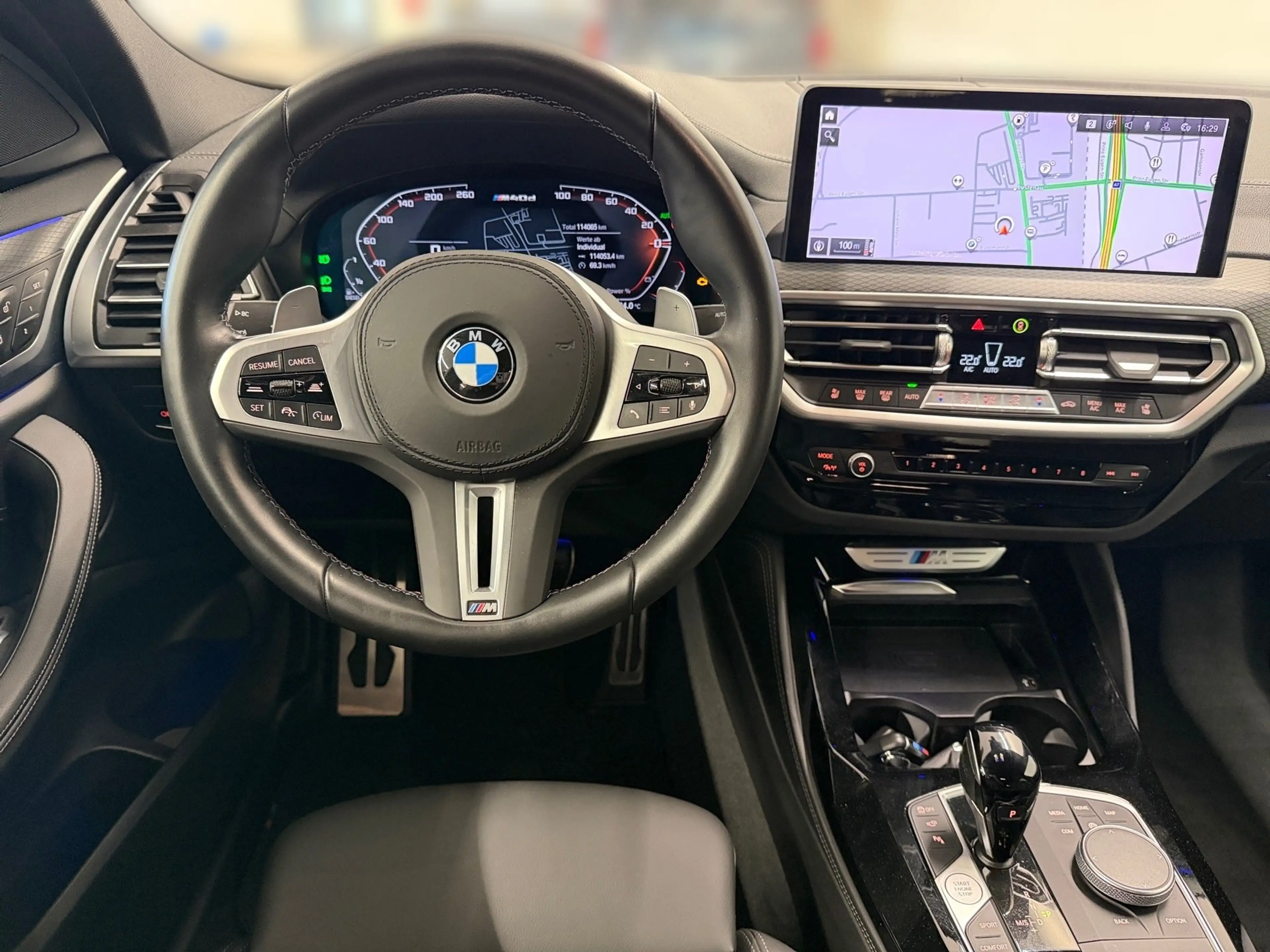 BMW X4 M40d — photo 8