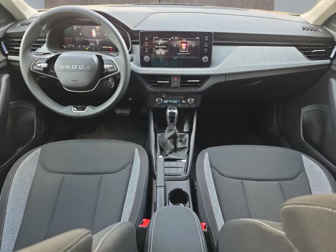 Skoda Kamiq Selection 1,0TSI DSG Kessy/Kamera/Temp/2-Z.Klimaau, миниатюра 10