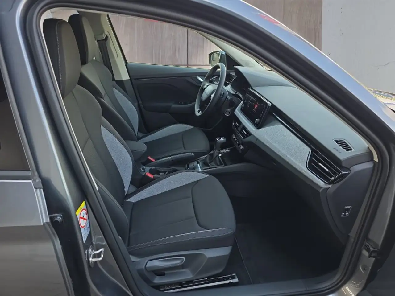 Skoda Kamiq Selection 1,0TSI DSG Kessy/Kamera/Temp/2-Z.Klimaau, миниатюра 16