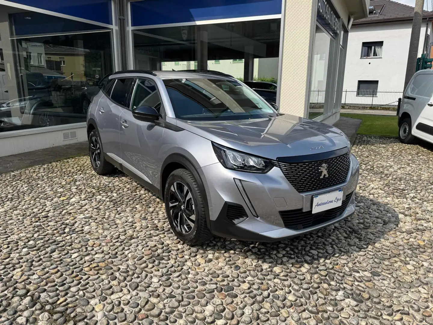 Peugeot 2008 PureTech 130 S&S EAT8 Allure Gris - 2