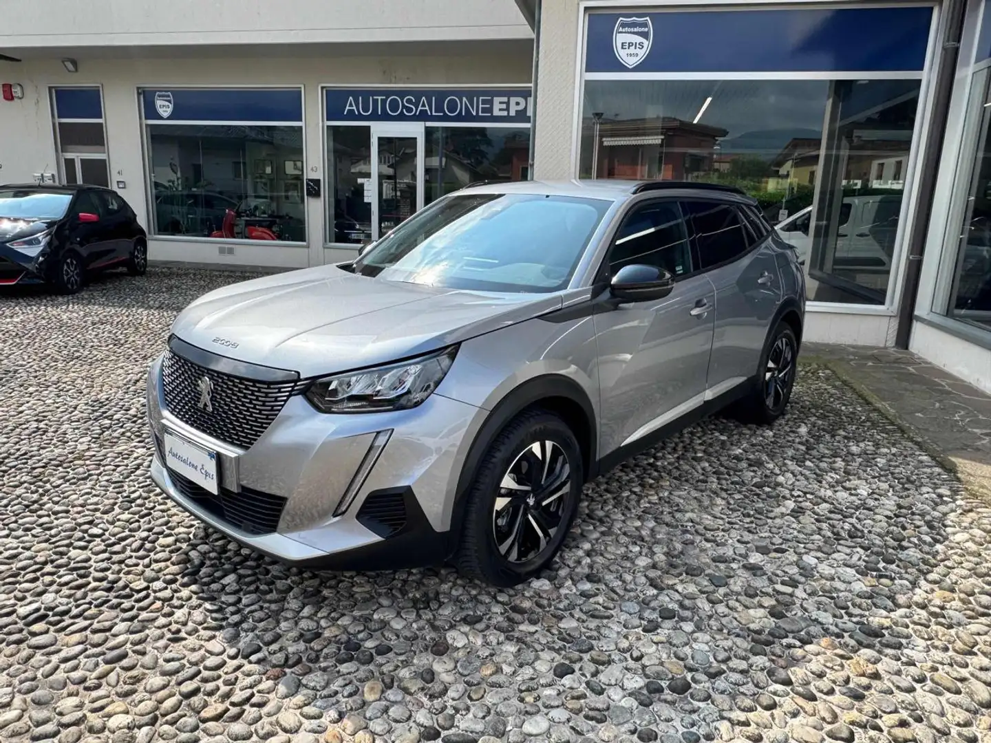 Peugeot 2008 PureTech 130 S&S EAT8 Allure Gris - 1