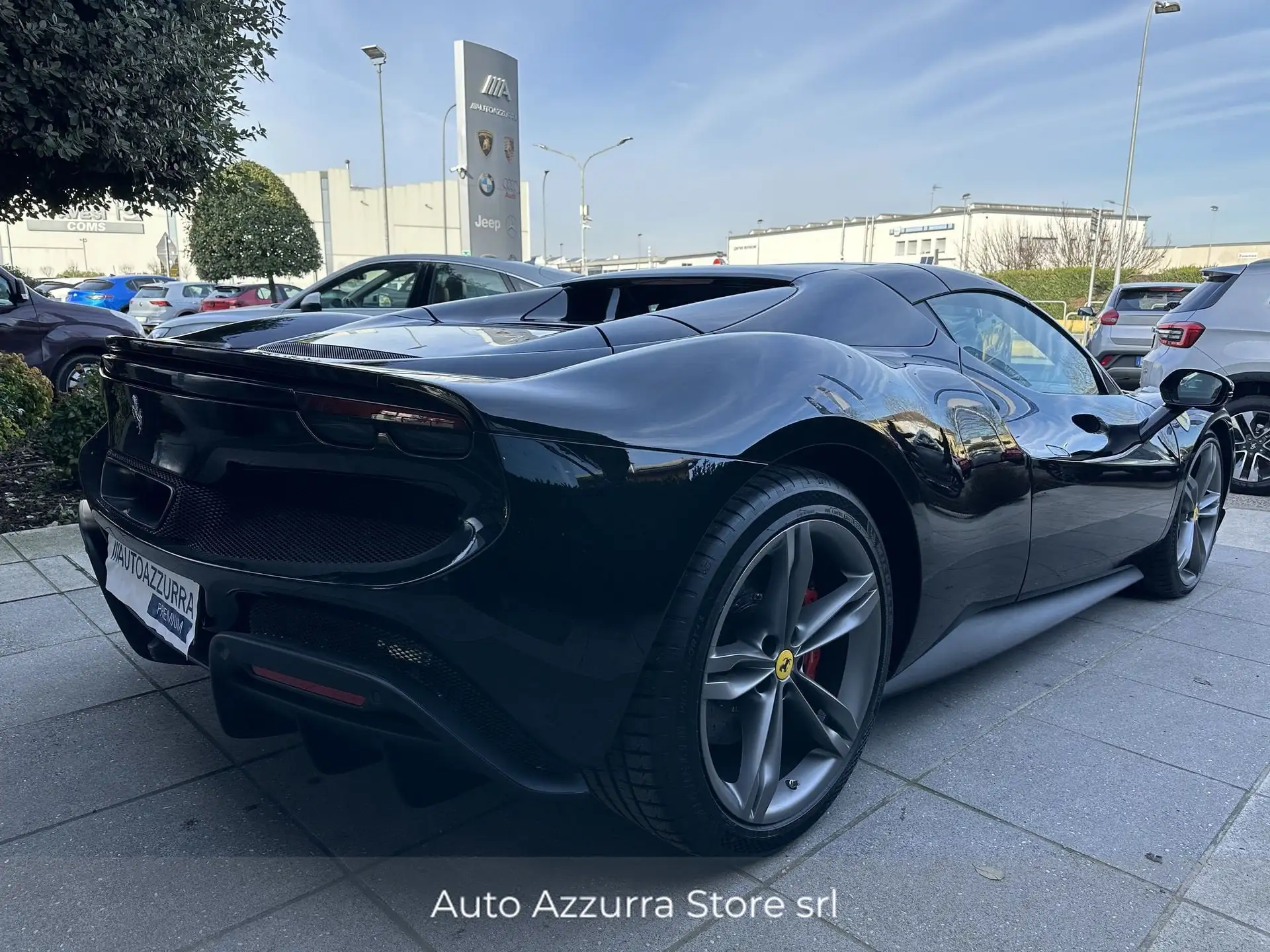 페라리 296 GTS 2024 검정 사진 4