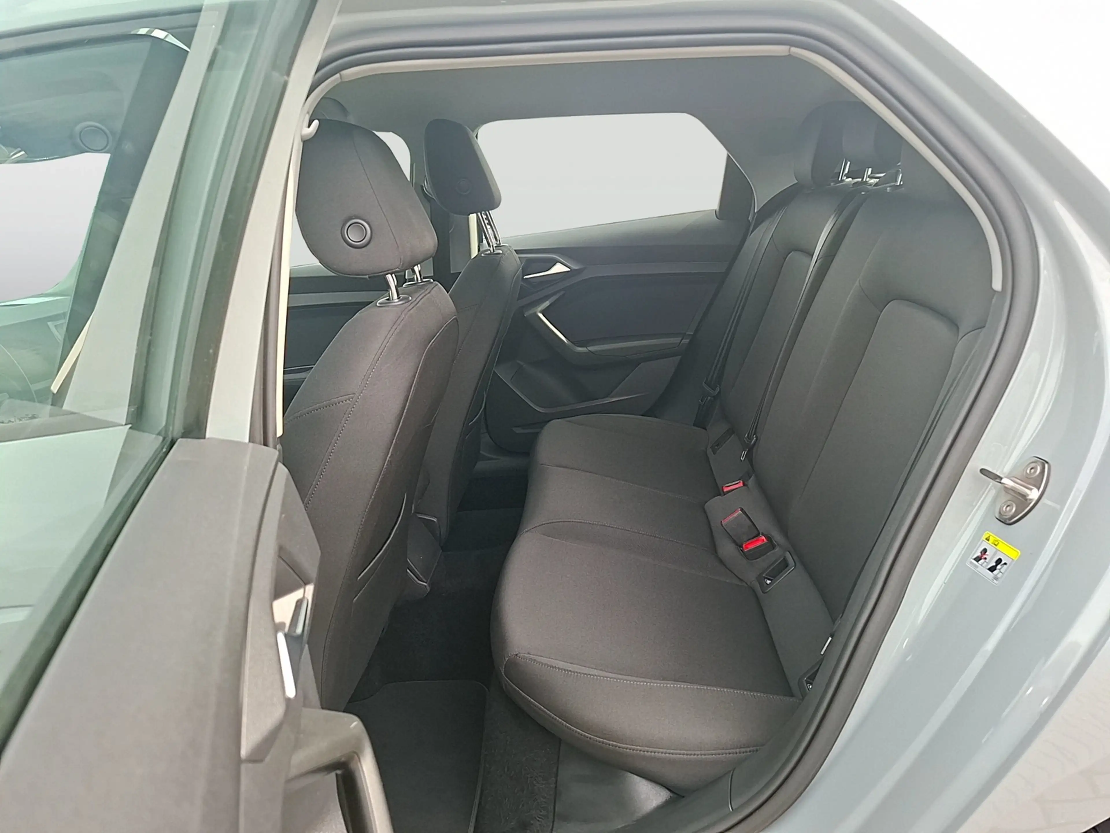 Audi A1 Sportback 25 TFSI LED Navi AVC GRA PDC SHZ — photo 12