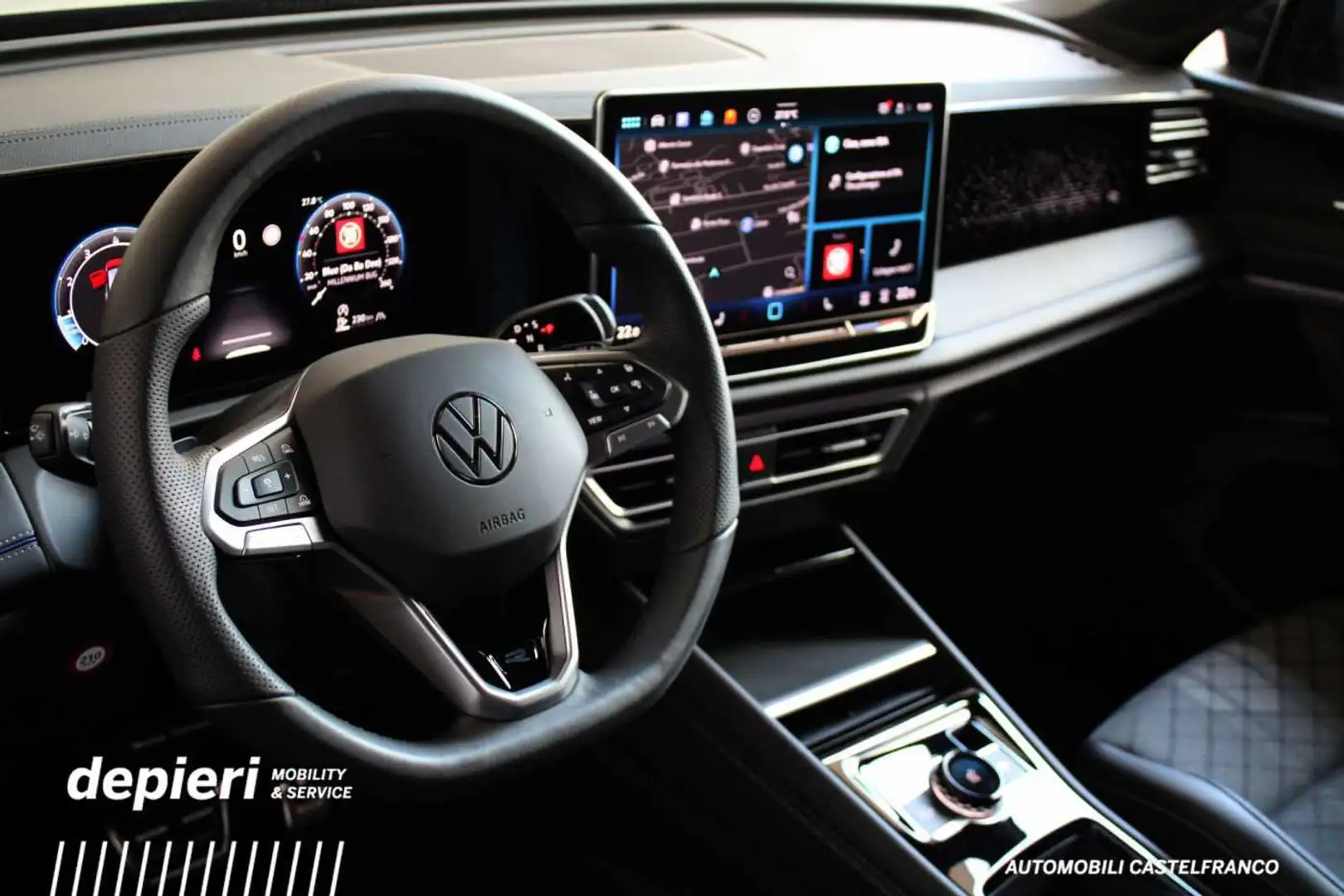 Volkswagen Tiguan Tiguan 1.5 eTSI DSG R-Line -MHEV Schwarz - 2