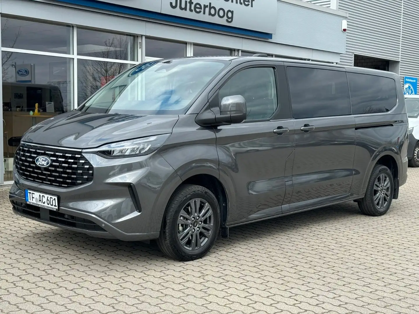 Ford Tourneo Custom Titanium*NEUES MODELL*L2*SYNC4* Grau - 2