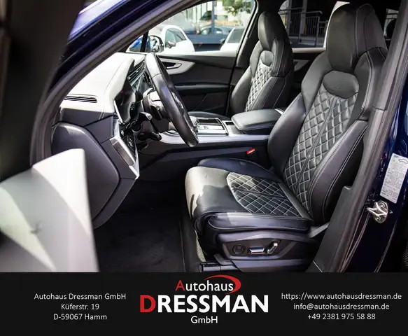 Audi Q7 view 11