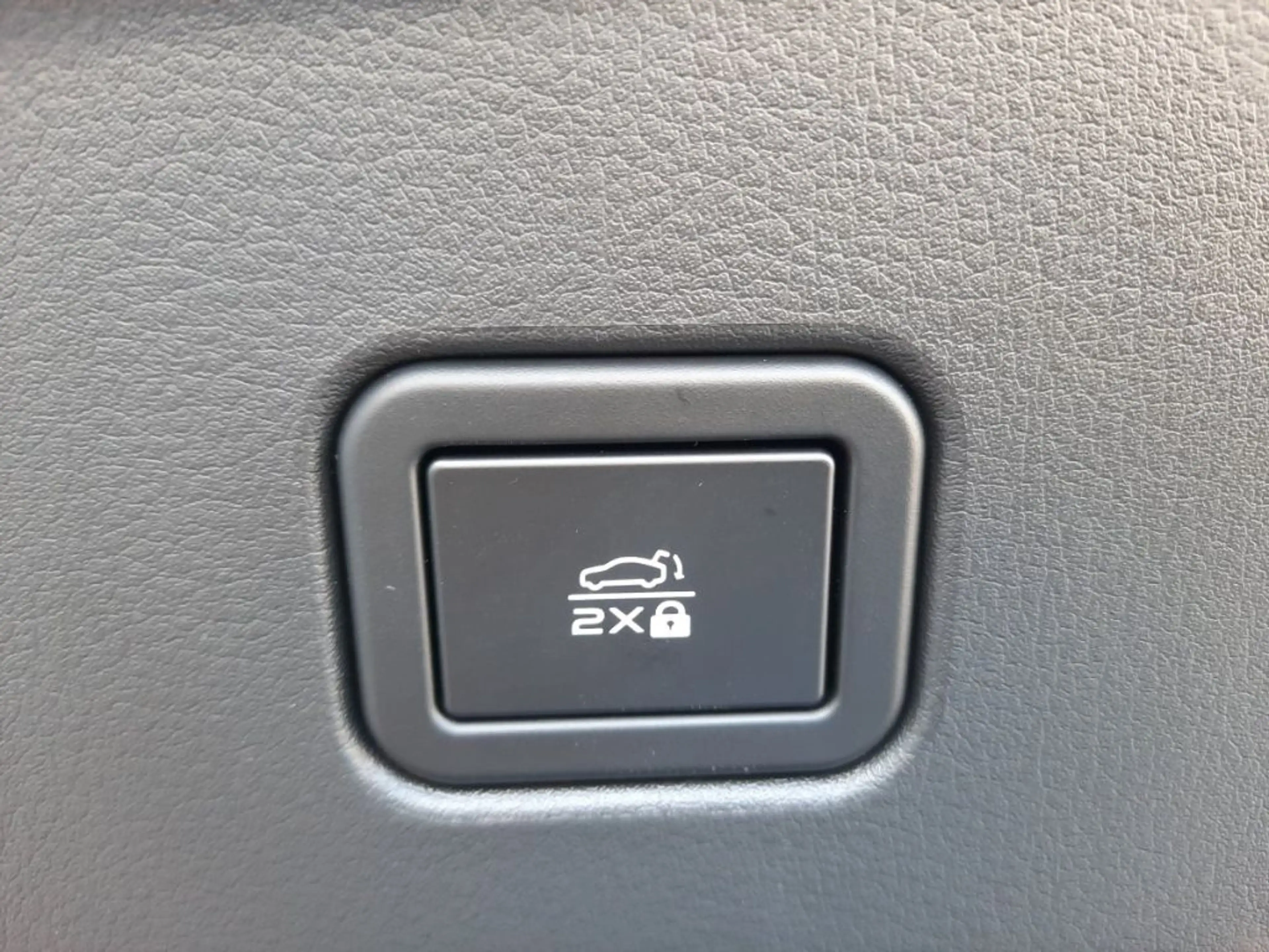Mazda 6e EV 258ps Takumi HUD LED PANO StandHZG Navi Di — photo 9