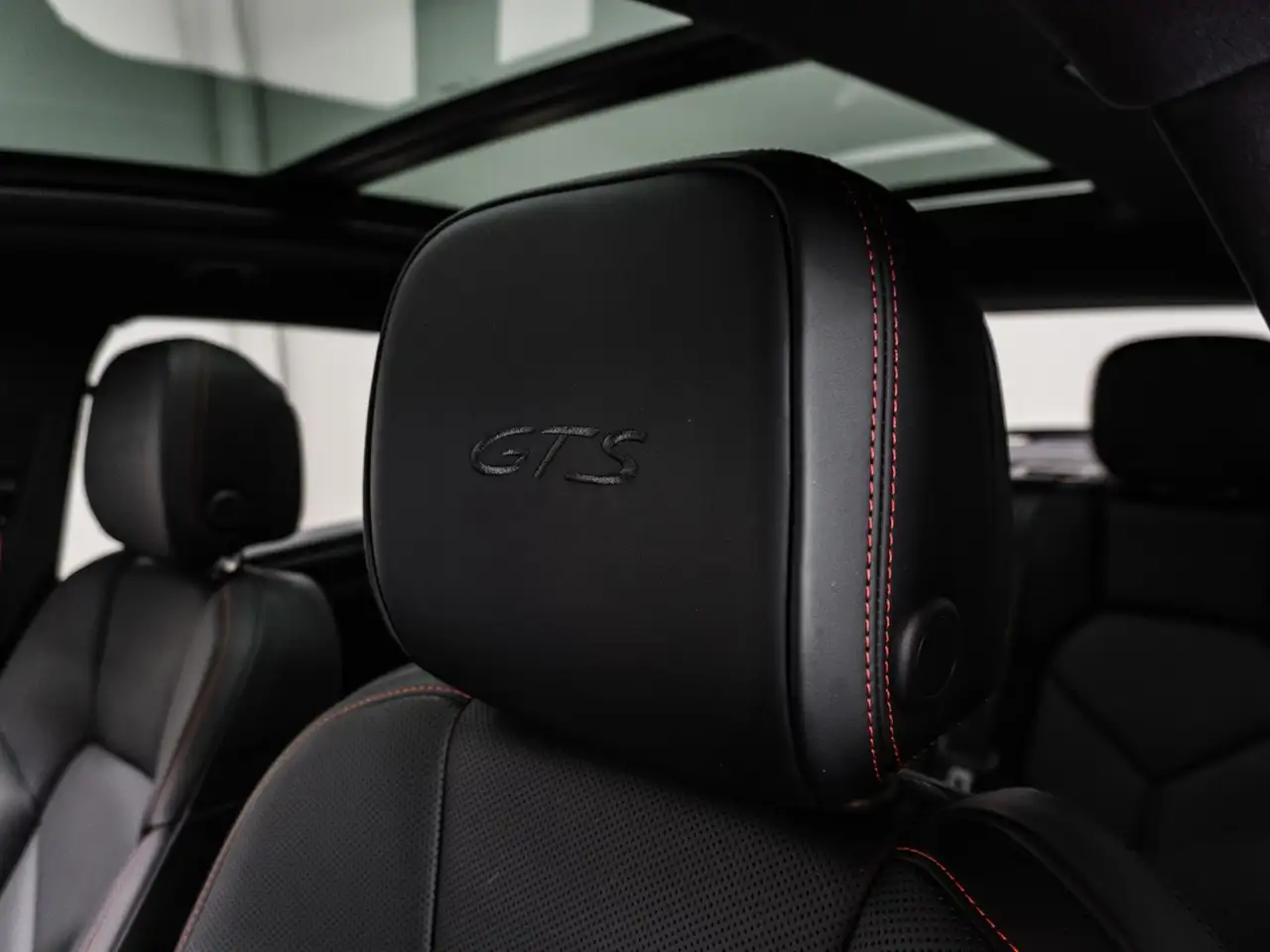 Porsche Macan снимка Porsche Macan