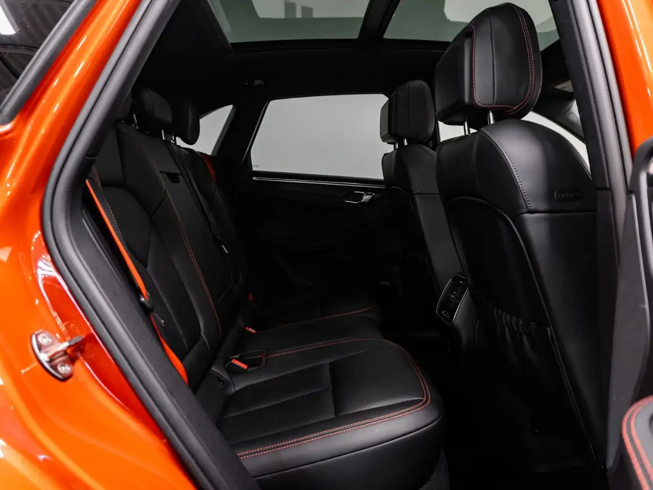 Porsche Macan снимка Porsche Macan