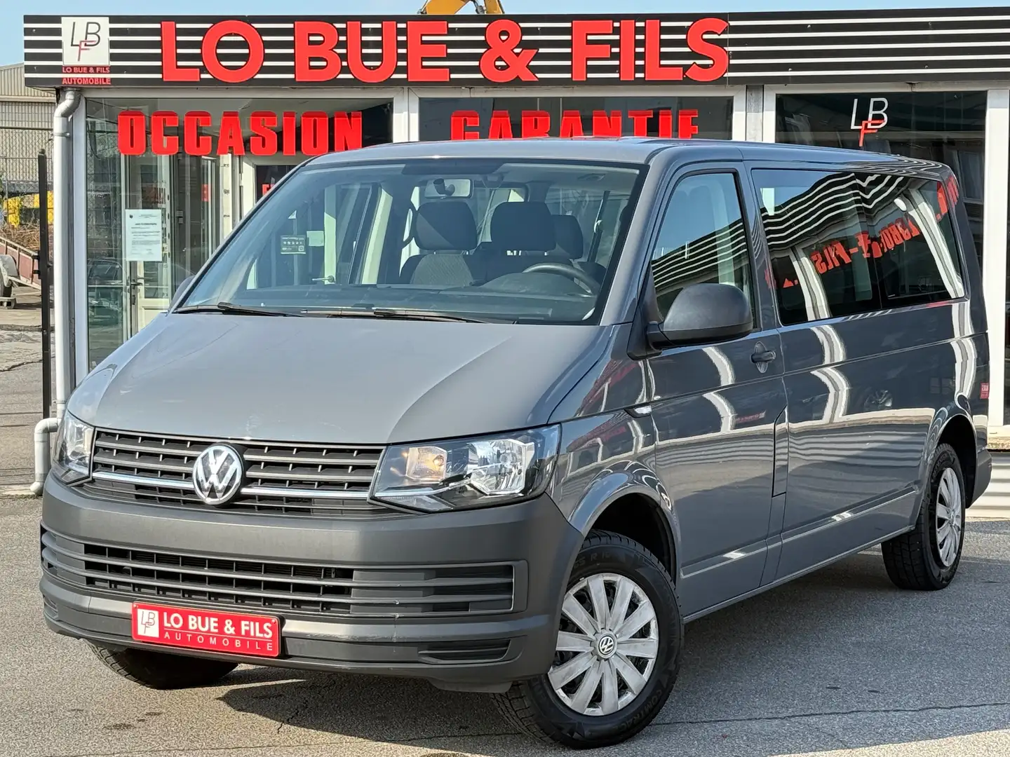Volkswagen T5 Caravelle Transporter 2.0TDI DSG 9 PLACES - 1